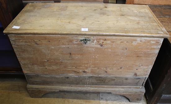 Georgian pine mule chest